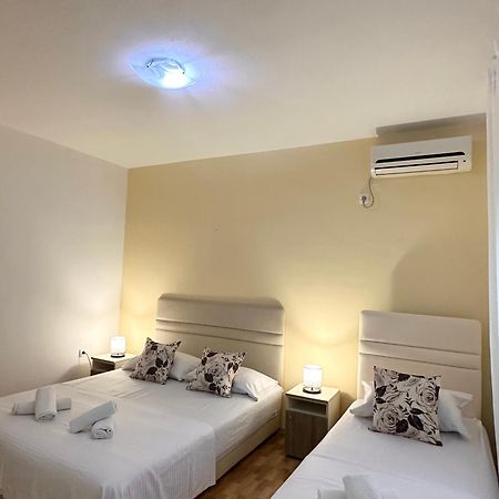 Apartmens Xhenis Lux Ulcinj Exteriör bild