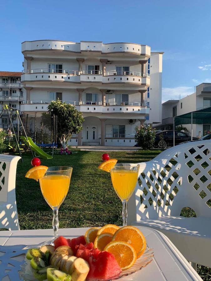 Apartmens Xhenis Lux Ulcinj Exteriör bild