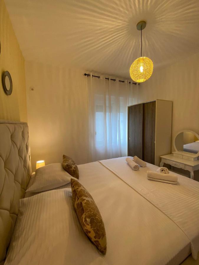 Apartmens Xhenis Lux Ulcinj Exteriör bild