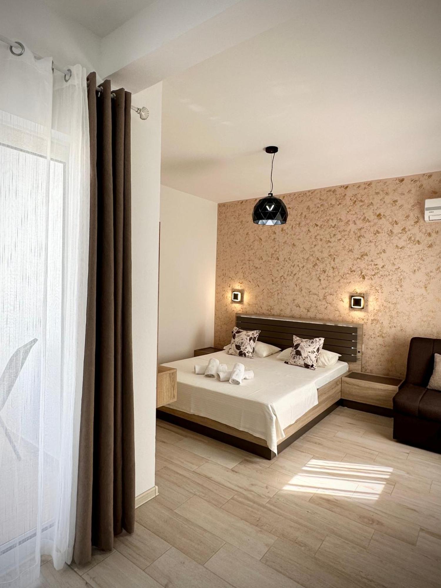 Apartmens Xhenis Lux Ulcinj Exteriör bild
