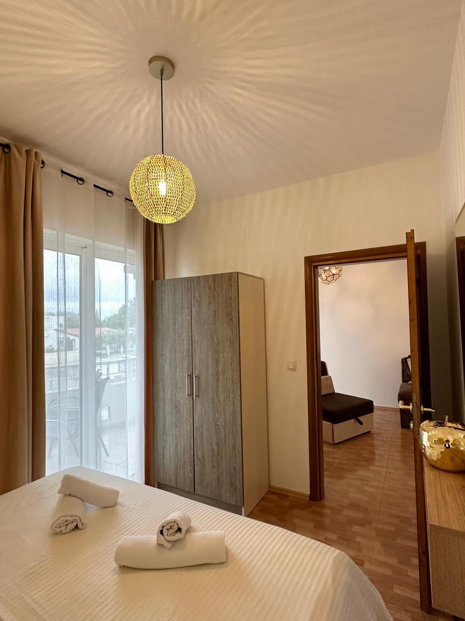 Apartmens Xhenis Lux Ulcinj Exteriör bild