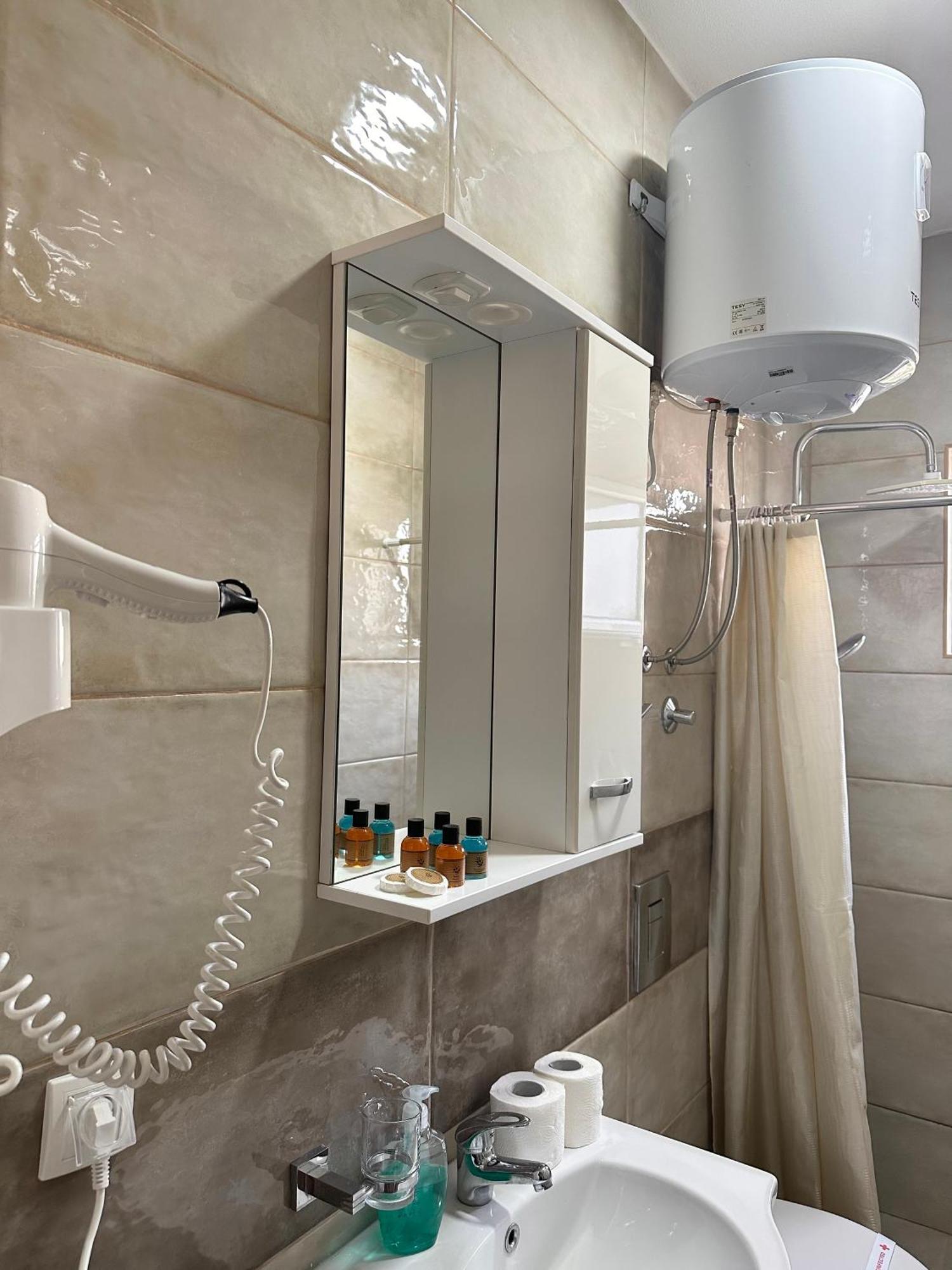 Apartmens Xhenis Lux Ulcinj Exteriör bild