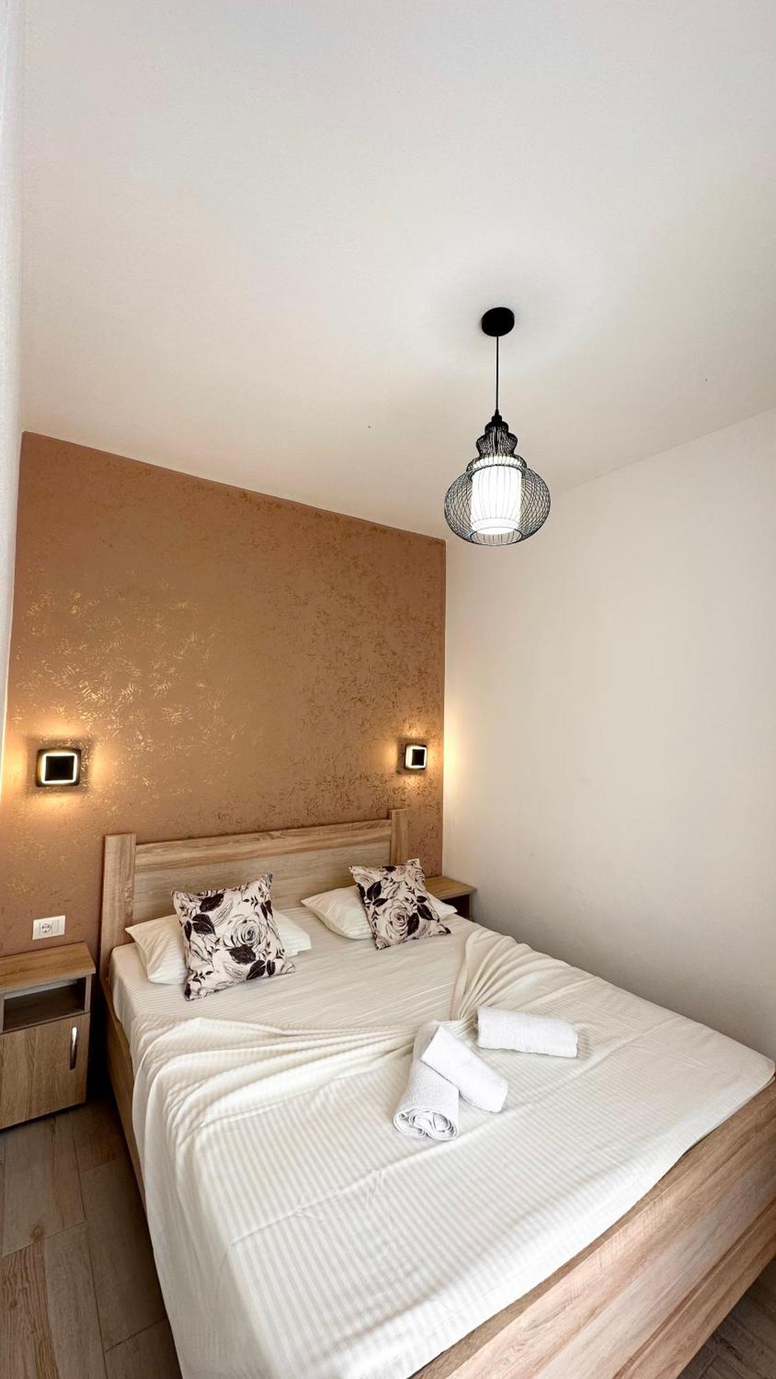 Apartmens Xhenis Lux Ulcinj Exteriör bild